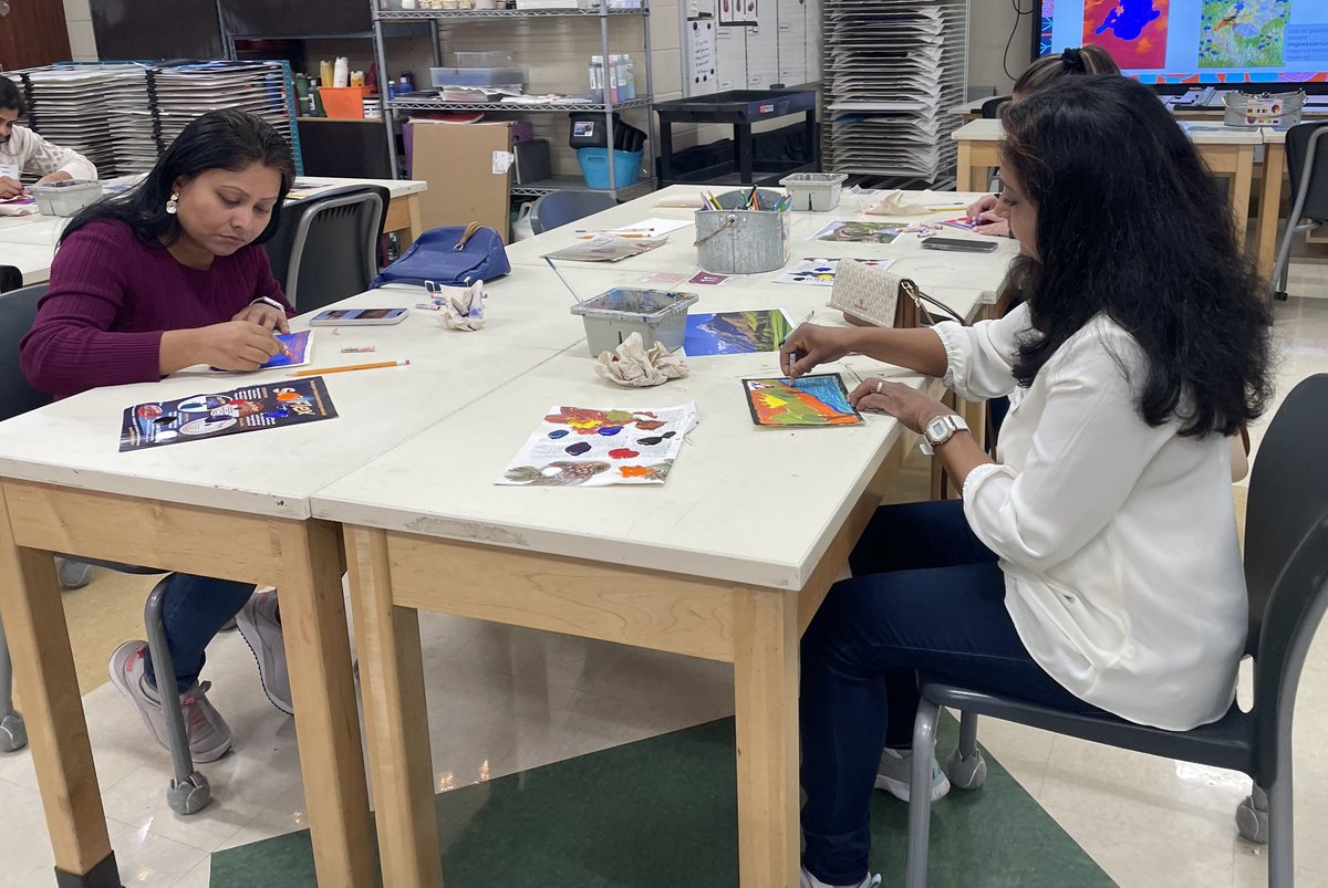 MrsDelaneyART's tweet photo. Thank you parents for participating in our Experience Prosper event. We had fun creating with you! @ProsperHS https://t.co/tj8NzLMwiH