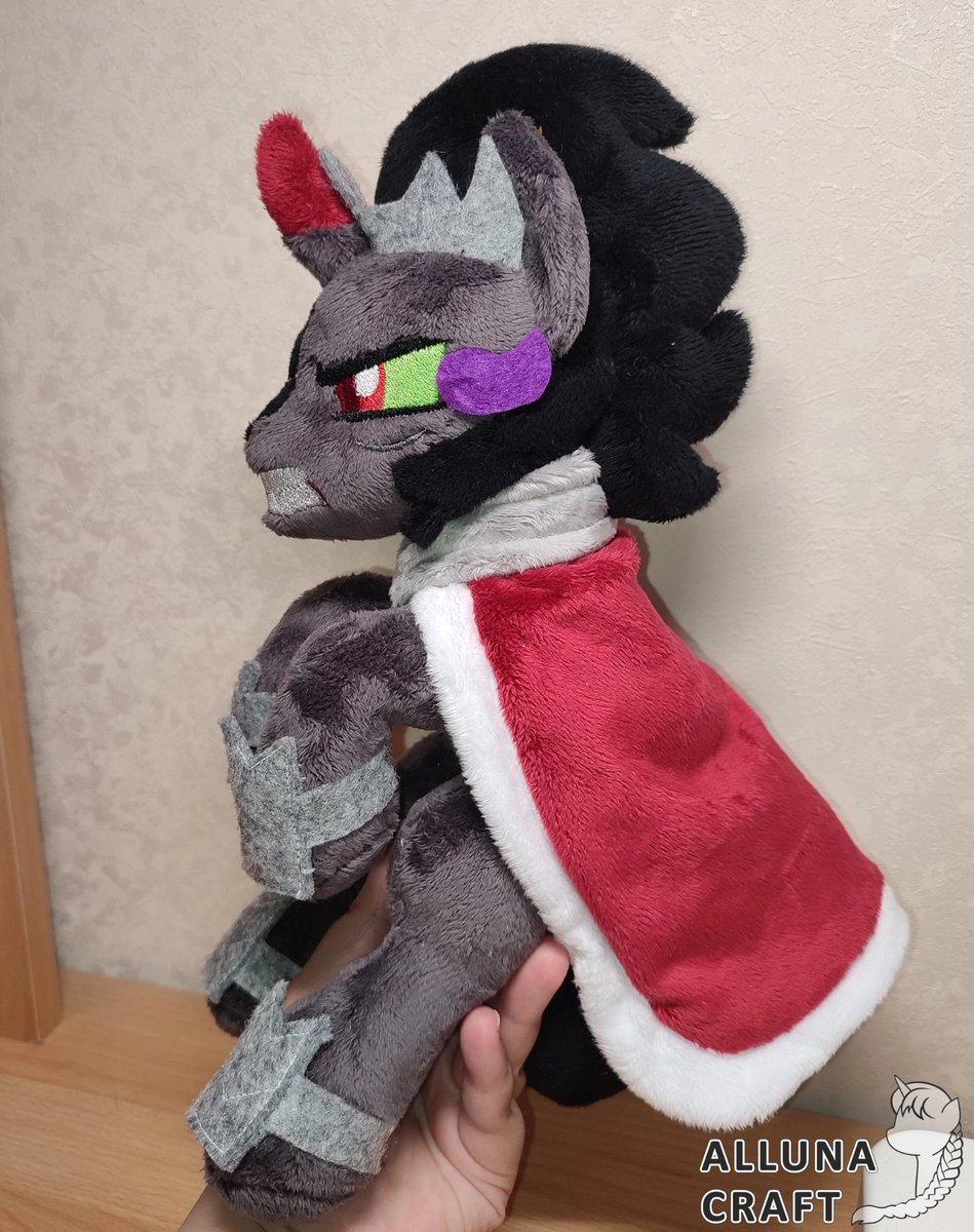 King Sombra for sale ^_^   
Price $150 + shipping 30 $   
If you are interested, DM me. Payment via  PayPal.  
#mlp #mlpplush #pony #ponyplush #plushtoy #plushie #cutie #mylittlepony #plush #furry #MLP #MLPFiM #Brony