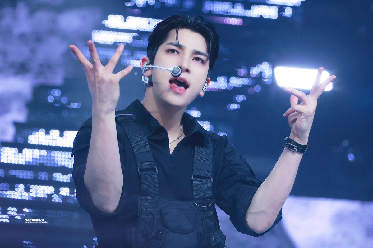 _Narcissus127's tweet photo. 241013 #한결 #HANGYUL

'Again ＆ Again'
That's why I love him. https://t.co/qXuBjKCssw