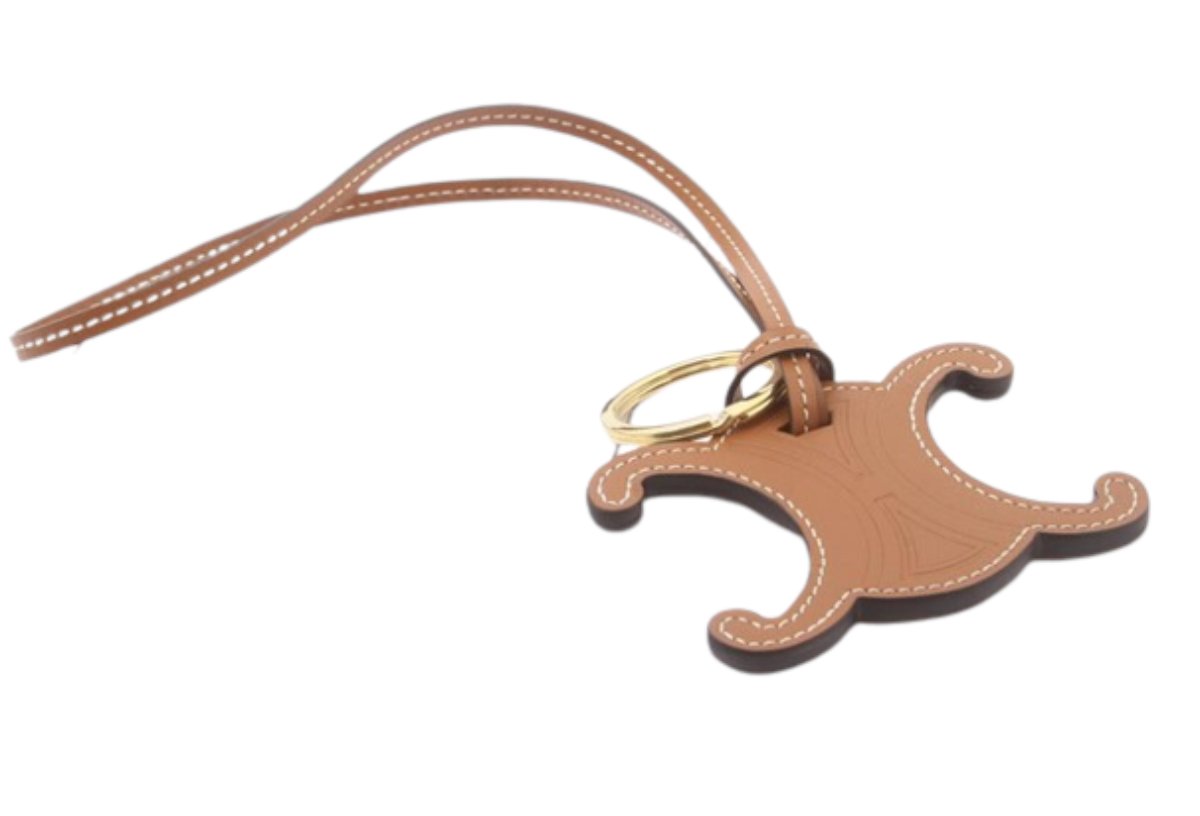 【買取品紹介】
先日お買取りさせていただいたお品物の紹介です✨

セリーヌ（CELINE）
トリオンフ キーリングチャーム
kanteikyoku.jp/store/tsukuba/…