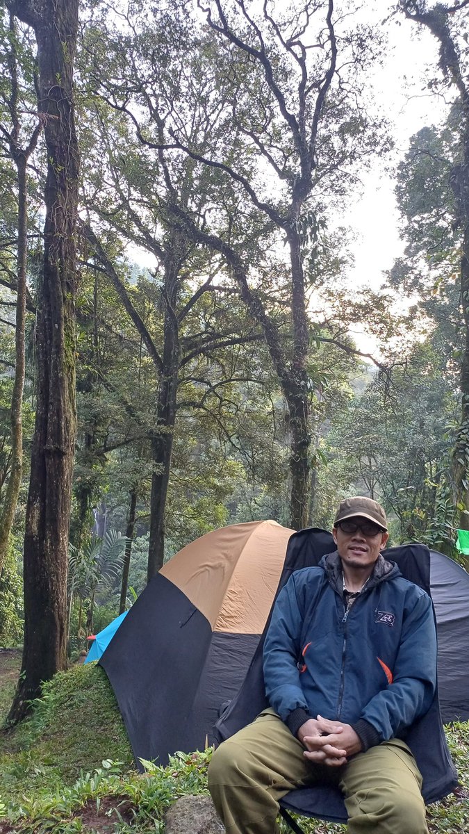 andreakhbar's tweet photo. Kemah Penegak Santri Kelas 10 dan 11 ... ⛰️🏕️

"Mengenal Alam, Temukan Sahabat." ... 🔥✨ https://t.co/5ASSpsvejk