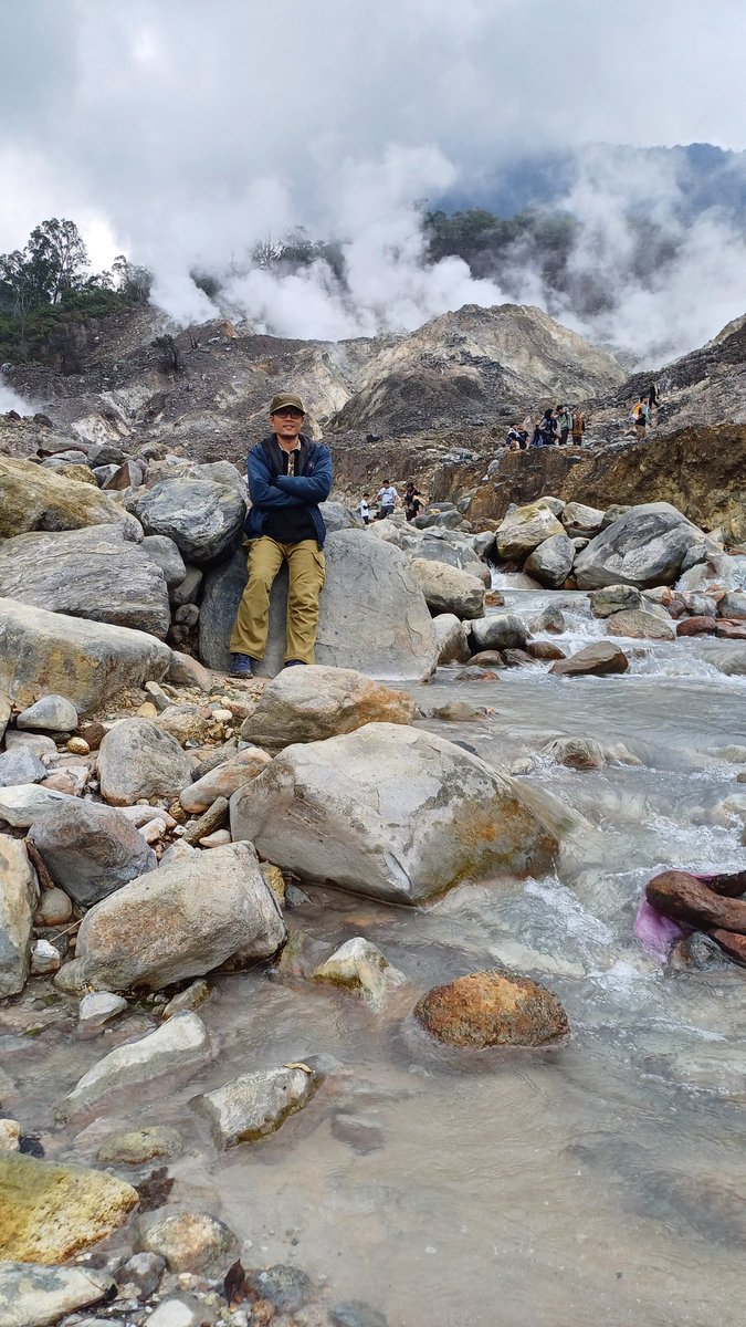 andreakhbar's tweet photo. Kemah Penegak Santri Kelas 10 dan 11 ... ⛰️🏕️

"Mengenal Alam, Temukan Sahabat." ... 🔥✨ https://t.co/5ASSpsvejk