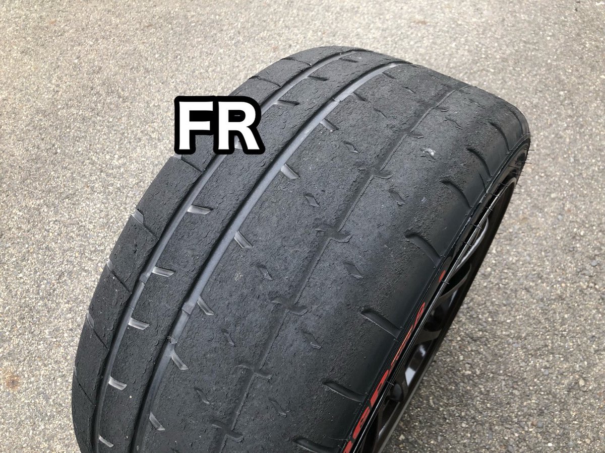 shoutarou6128's tweet photo. VALINO VR08GP EVOβ
265/35R18
13回アタックの摩耗状態
街乗り距離70km
アウトラップ、インラップは含みません。
#valino
#vr08gp
#evoβ https://t.co/UySnWiywoj