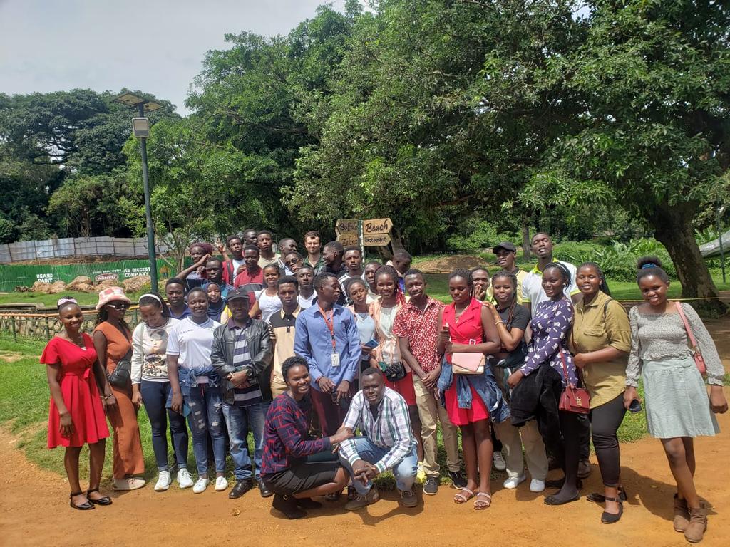BesigamukamaS's tweet photo. #Good morning
#TheMadDogFormula (#ENZAMBA)
€ + § + ∆= ✓®
€ stands for MadWork 
§stands for HardWork 
 ∆ stands forPrayer 
✓® stands for Success.

#Success to all Makererenean in your End of Semester Exams. Let's fix an error by error. Our success brings success to this Hill https://t.co/nU96oqJAlh