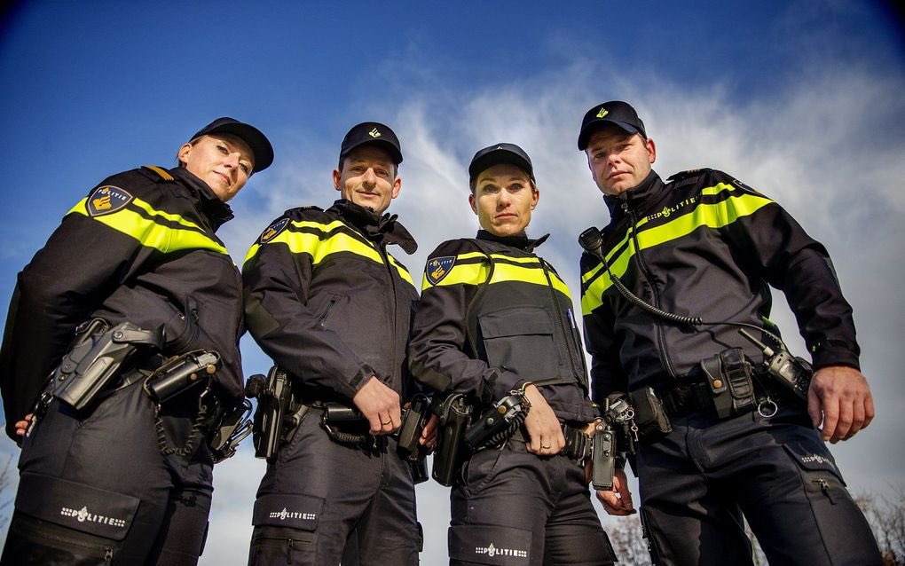 Osint613's tweet image. Dutch police: The most useless police force in the world.