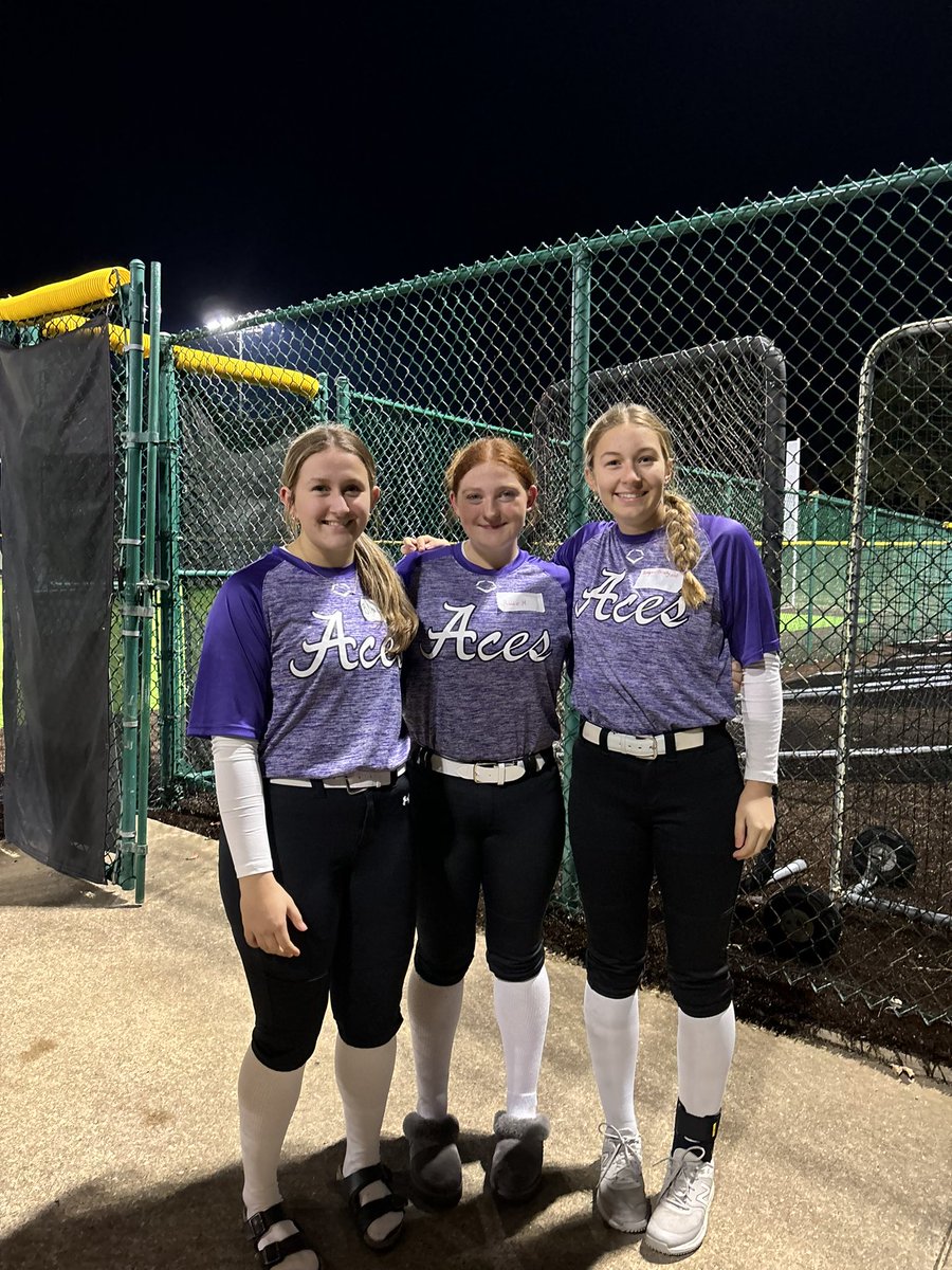 Blake, Maddie and Reagan had a great time tonight at the <a href="/LindenwoodSB/">Lindenwood Softball</a> camp!! Getting some reps and learning in before our big tourney starting tomorrow!!