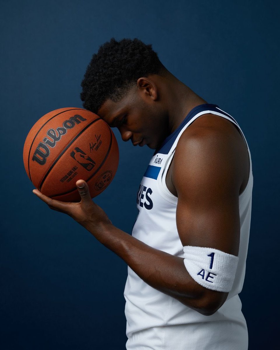 SaintTrece's tweet photo. ANTHONY EDWARDS stats vs Chicago Bulls today:

33 Points
8 Rebounds
6 Assist
13-23 FGM
5-9 3FGM

Anthony Edwards is Averaging 45% from three this season, Levels. https://t.co/yRYzQLllBa