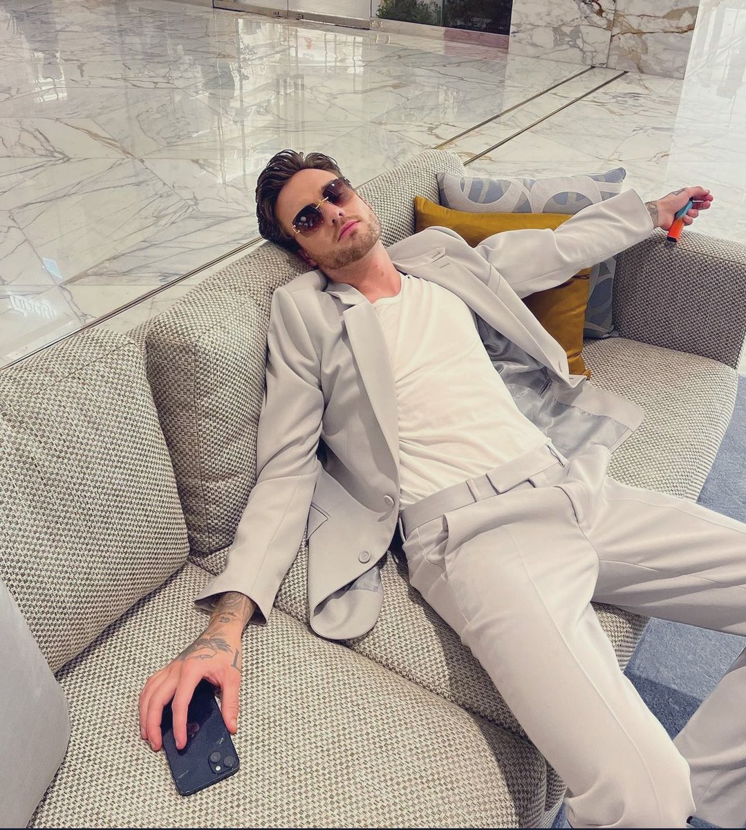 loultsray's tweet photo. Todo un modelo 🤍

#liampayne #liampaynesbody #liampaynebody https://t.co/bGFE45fUq9