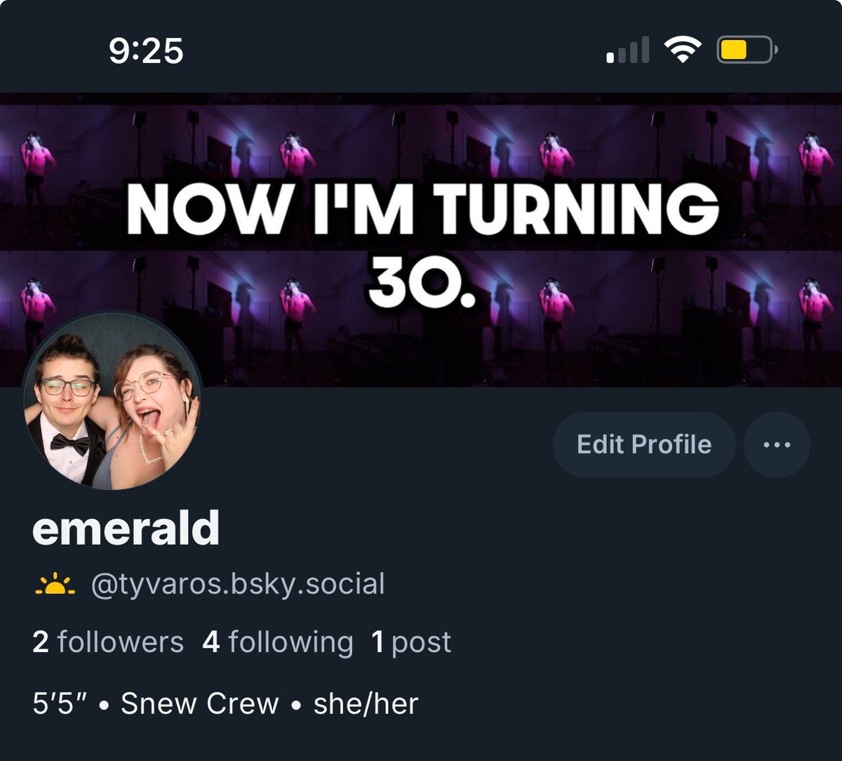 emerald 💍 tweet media