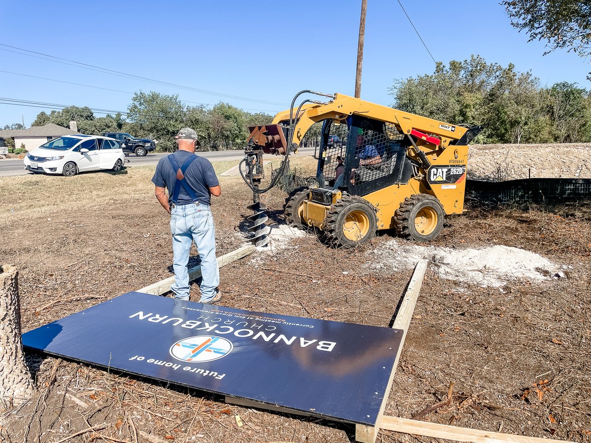 bannockburn's tweet photo. Installing our COMING SOON sign on the land of our future Buda-Kyle Campus! ๐๐ฝ๐๐พ
#budakyle #budatx #kyletx #budakylechurch #bannockburnchurch https://t.co/rHpZworBP6