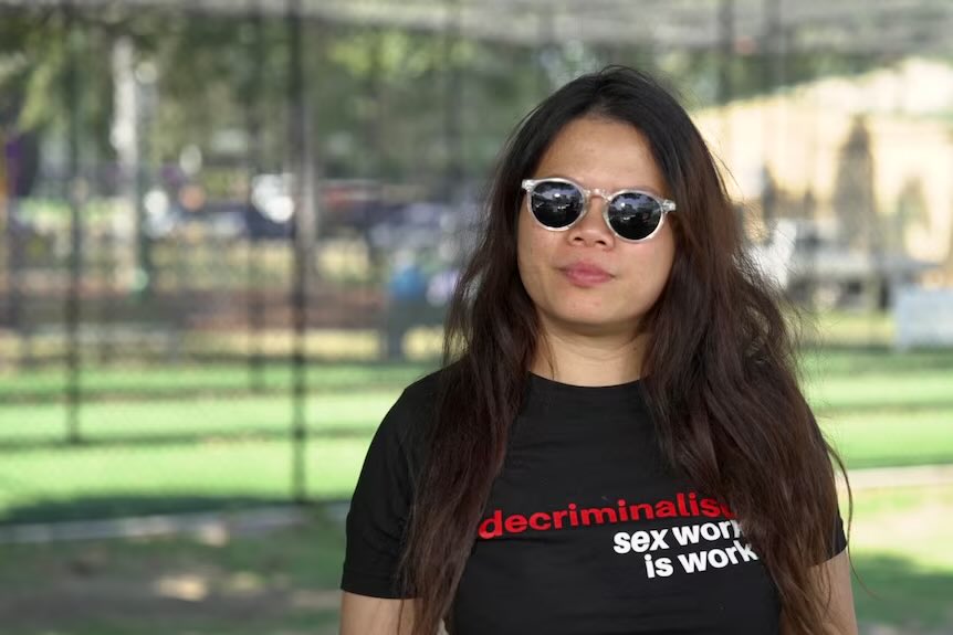Na Mon, Asian Migrant Sex Worker Advisory Group, said:
"The community believes that again, the system has failed us and not seen our occupation as a job," she said.
'"It's just not taking our lives seriously because we are migrants, we are sex workers."
amp.abc.net.au/article/104571…