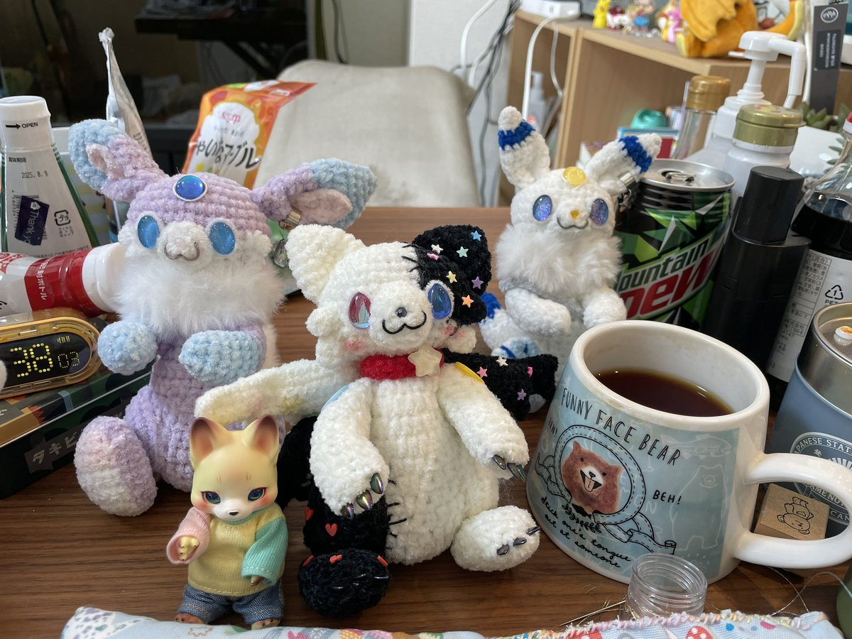 chibikumarun's tweet photo. 今日は訪看さん来てくれて、お部屋のお掃除一緒にしてもらったー!
で、巻き玉を作ろうと思って、紅茶入れたら、お茶会になっちゃったw
#みみぐる #Droptail #kumukuku https://t.co/MggzW7H6oi