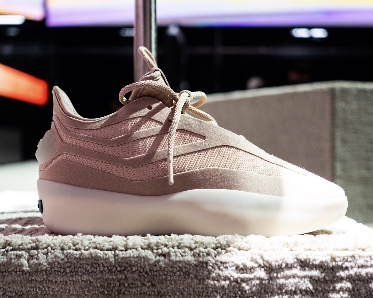 KICKS CREW tweet media