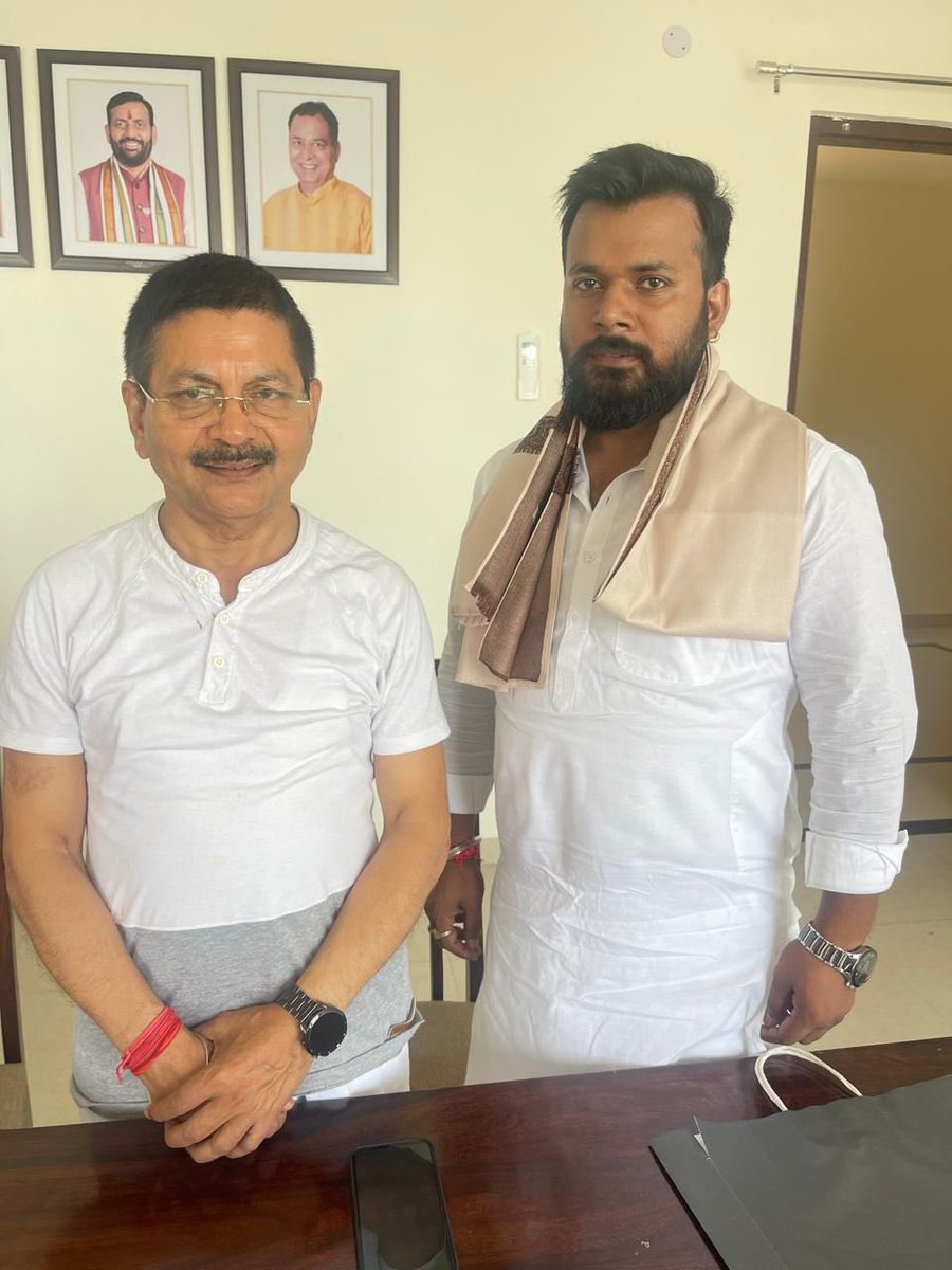 IFSSSOfficial's tweet photo. The IFSSS team that walked #PhanindranathSharma ,State General Secretary (Org) #Bjp4Haryana from the first step to the very end. Coordinating his meetings and facing the same extremes as him, this team has been instrumental in making this initiative a grand success! https://t.co/gs3Om9dzcs