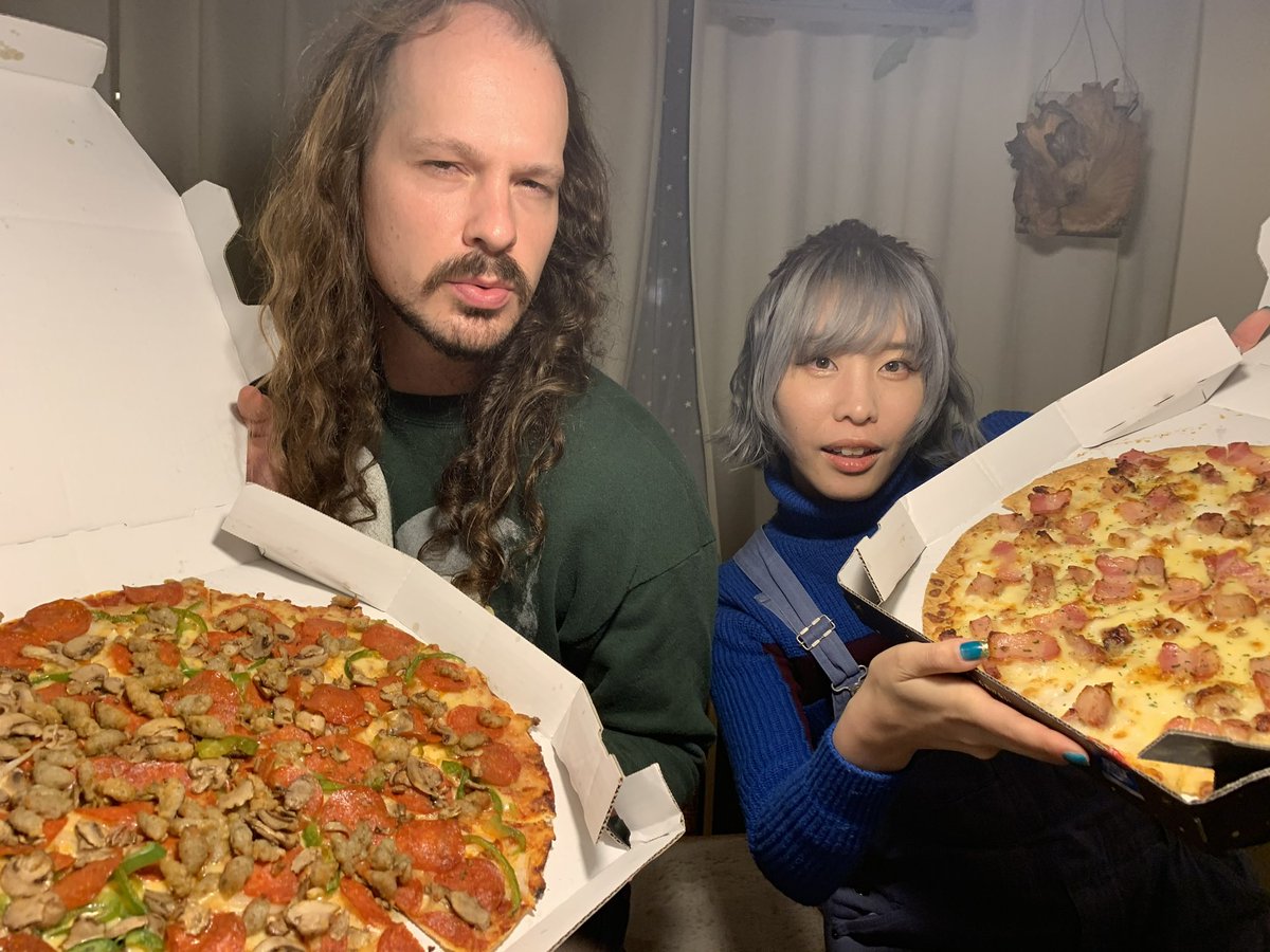 milk_talk's tweet image. today is the 1st anniversary of our debut album’s release.

here are some pictures from when we working on it.

thanks for listening to us.