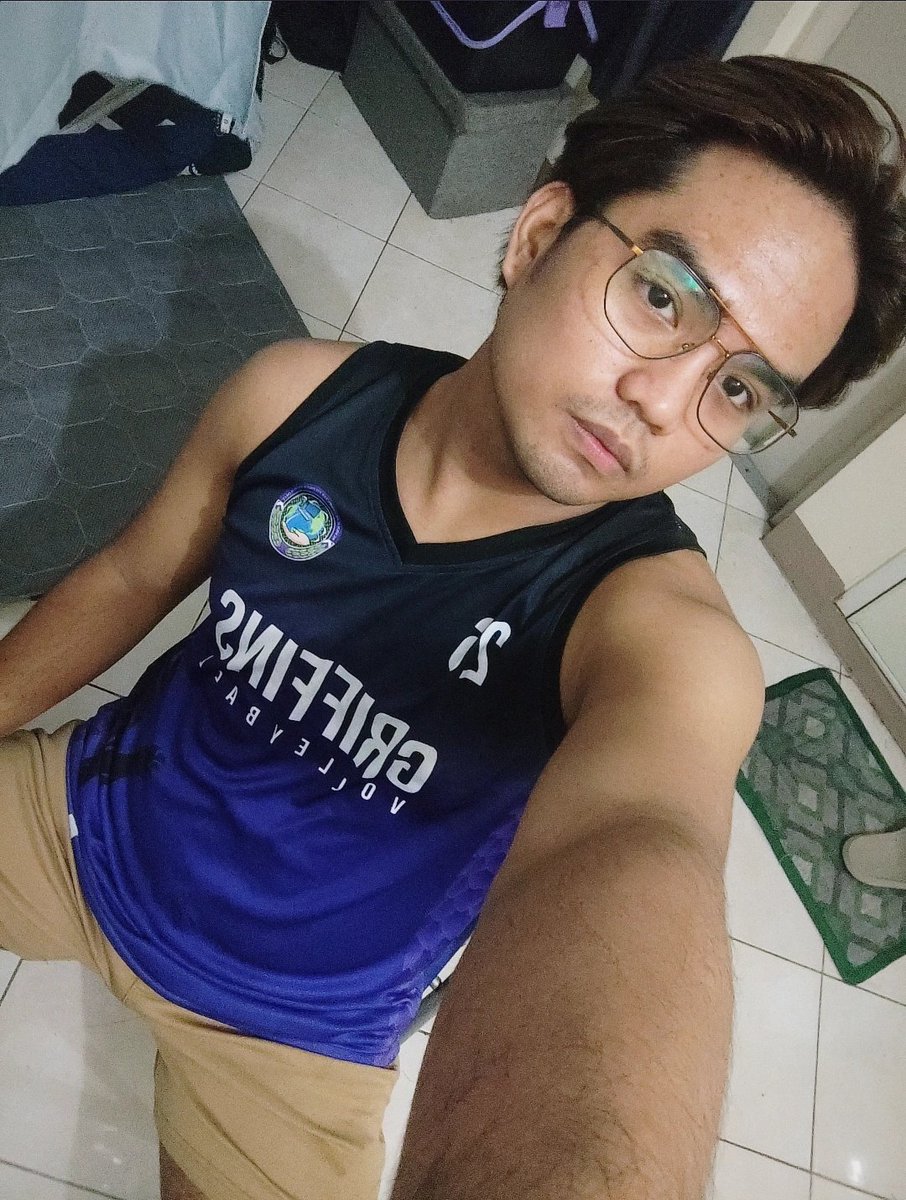 Judgeable_01's tweet photo. WFH muna tayo mga lods😉 https://t.co/yjJvK0yK6U