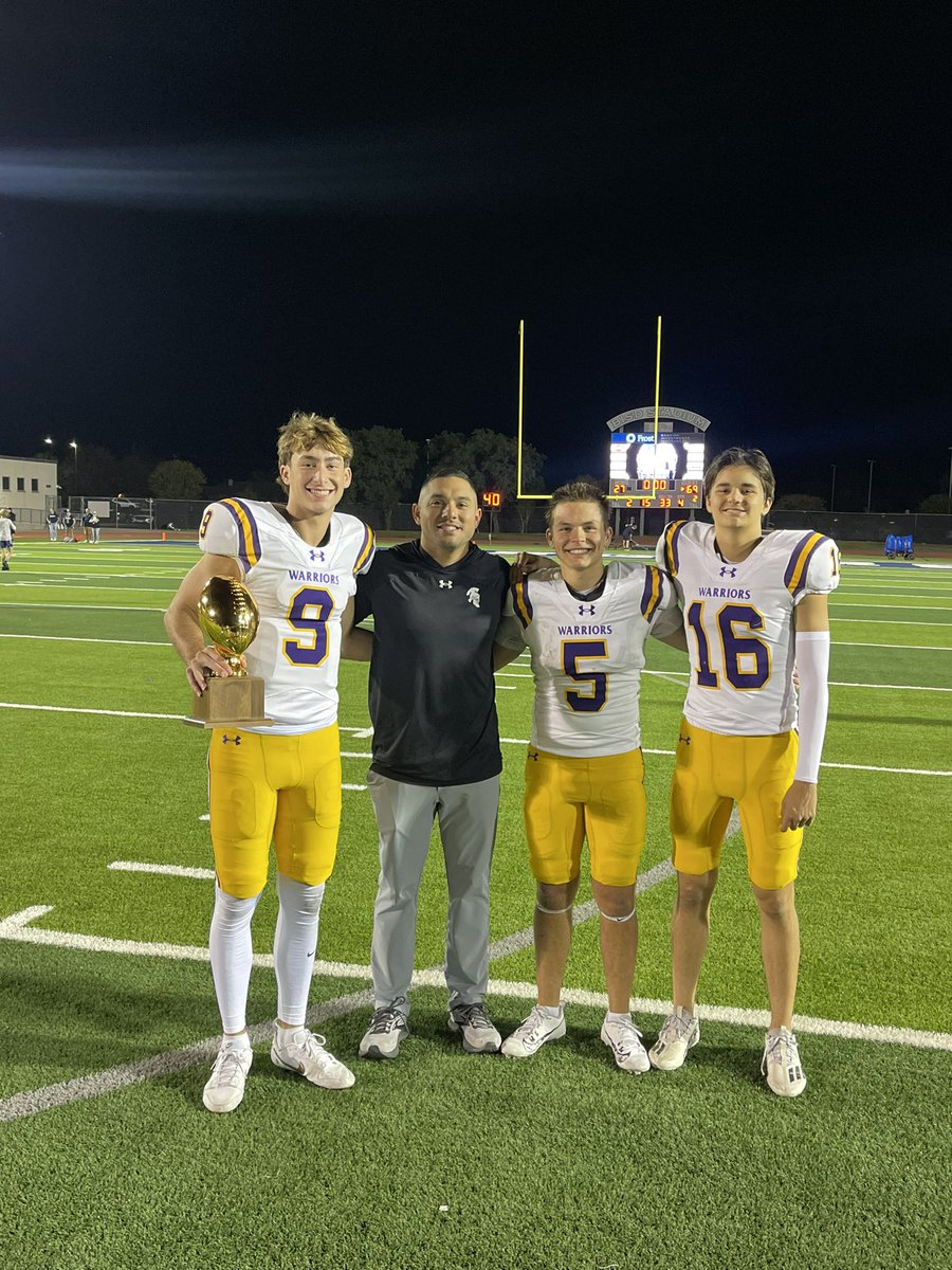 CoachArteaga's tweet photo. WARRIORS WIN!!!! 1-0 this week! 10-0 in the regular season and DISTRICT CHAMPIONS!!!! Proud of our TEAM! Back to work!! #WorkTheCut 🚨🏴‍☠️ https://t.co/pZW3EGZgTX