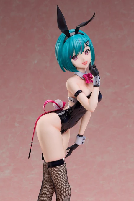 FREEingさんから、デザインを担当したバニーフィギュアの「リル・ベリル」が予約開始しております!1/4なので大迫力です!よろしくお願いします～ 