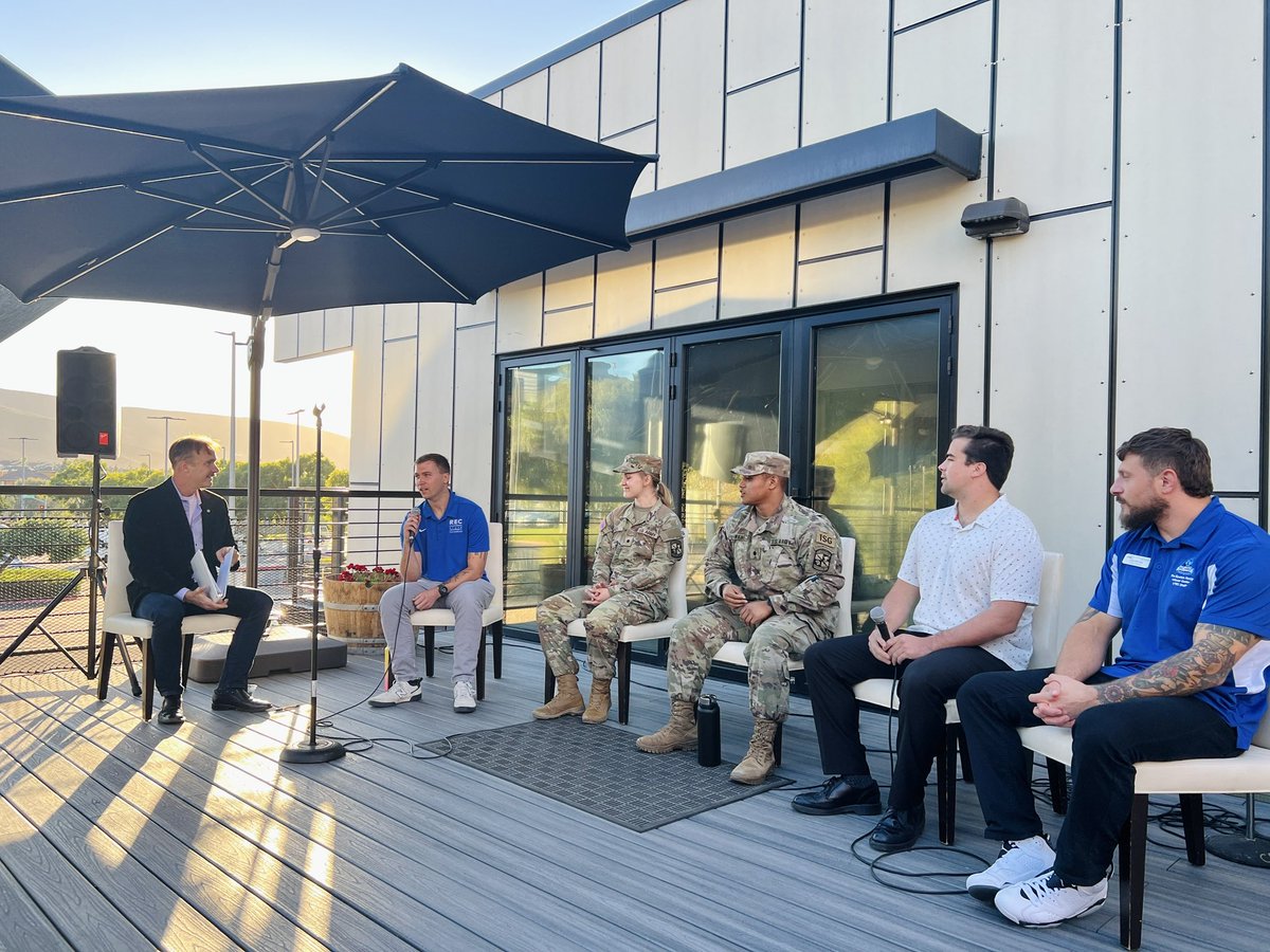 Ellen Neufeldt (@ellenneufeldt) on Twitter photo I was honored to host the 2nd annual Joint Session of the Presidential Advisory Councils at #CSUSM. I was honored to host the 2nd annual Joint Session of the Presidential Advisory Councils at #CSUSM.