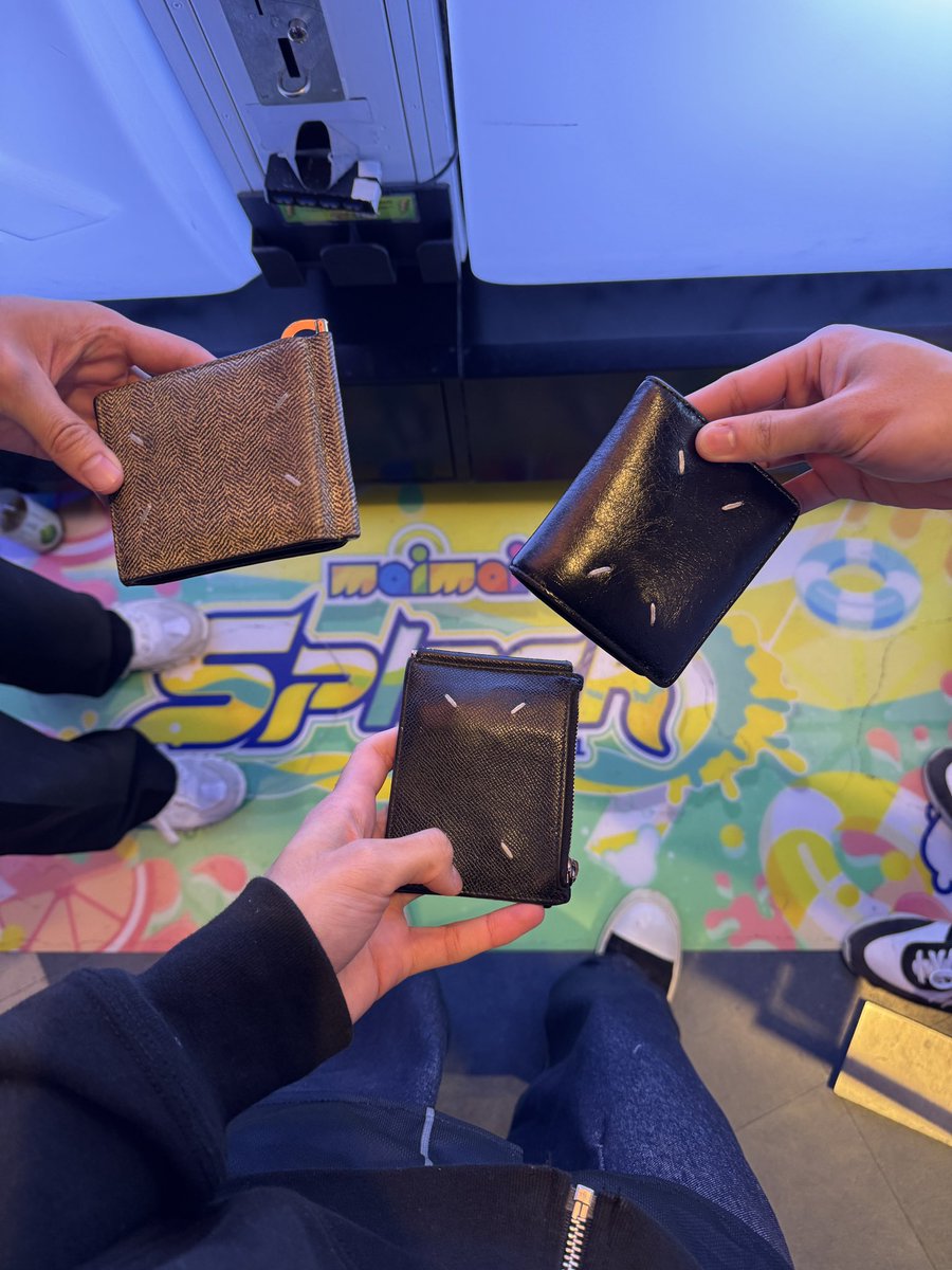 decl_n's tweet image. whole team got ts on🤞