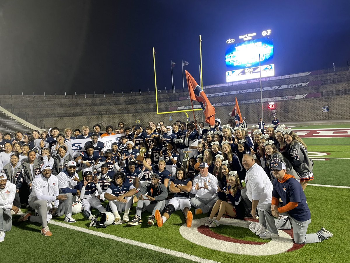 TheSachseNews's tweet photo. FINAL Sachse 31 Rowlett 18. Sachse officially has the hardware to prove they’re the district champs. https://t.co/bCQJObktI6