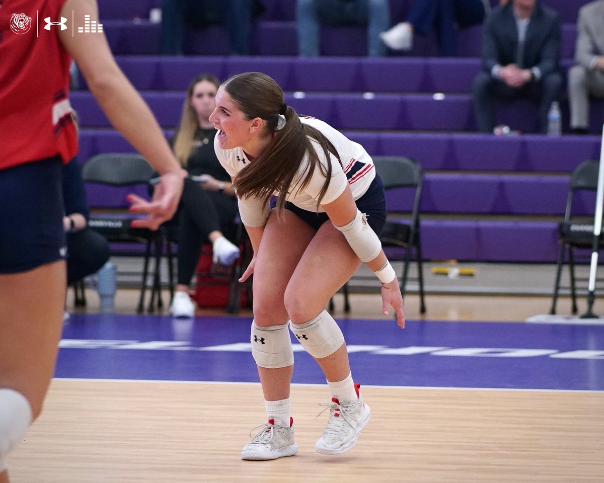 BelmontVB's tweet photo. Reverse sweep vibes 🤩

#ItsBruinTime https://t.co/UgkUHulVLD