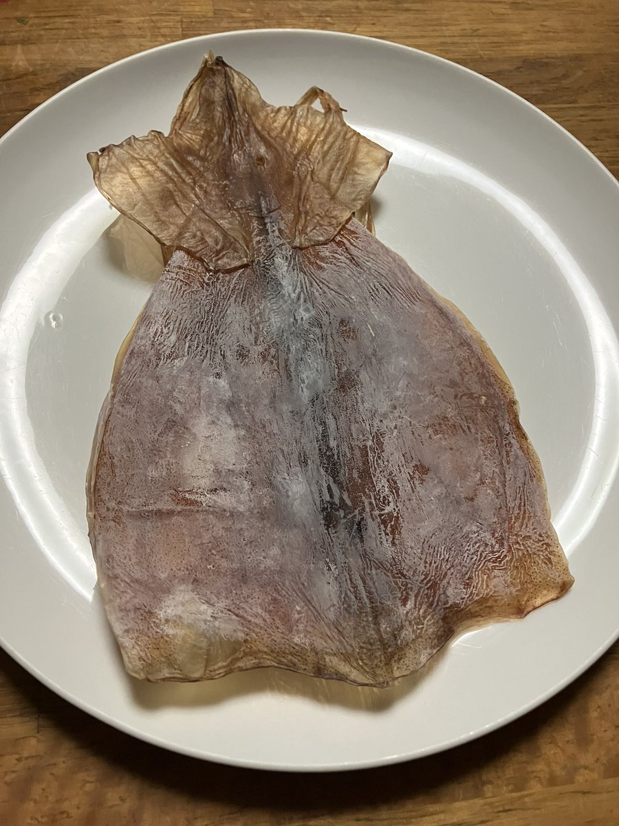 YsCOOKIES_8's tweet photo. なぜかこの2ヶ月
使いきれなかったと言う理由で
スルメを良くいただく

これで8枚目
おそらくお正月の���り

小さく切って、小腹対策に良いのにね

#スルメ　#松前漬け  #イカ美味しい https://t.co/dvvKb6IbSv