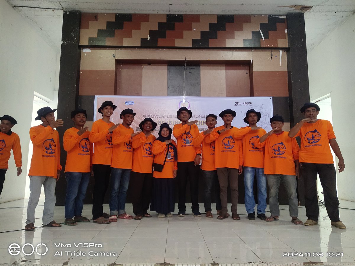 AgustinaM112186's tweet photo. Jumat, 08 Nopember 2024 mengikuti Bimbingan teknis Sertifikasi Kecakapan Nelayan (SKN) hari kedua di Gedung Sipitangarri Kel.Empoang Kec.Binamu Kab.Jeneponto
#Giatluhkansatminkalmaros
#DJPT https://t.co/qopDVpJB2T