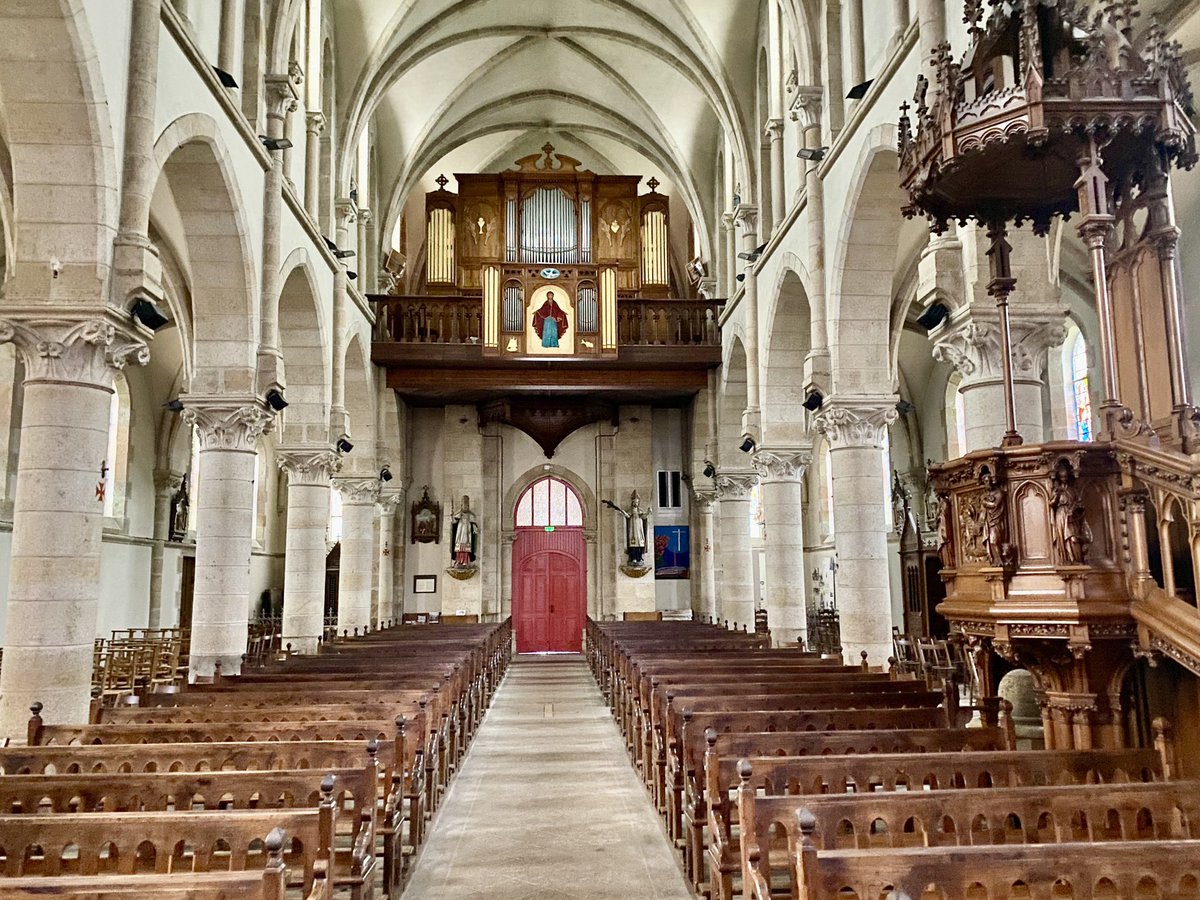 Dominiquepucini's tweet photo. Eglise de #SaintCast #cotesdarmor hier matin
Vitrail de la bataille de Saint Cast
https://t.co/wUT5KWvdIH « Le 11 septembre 1758, l’arrière-garde d’un corps expéditionnaire britannique est défaite sur la plage de Saint-Cast par des troupes françaises du duc d’Aiguillon» https://t.co/4Gjs7HtuX4