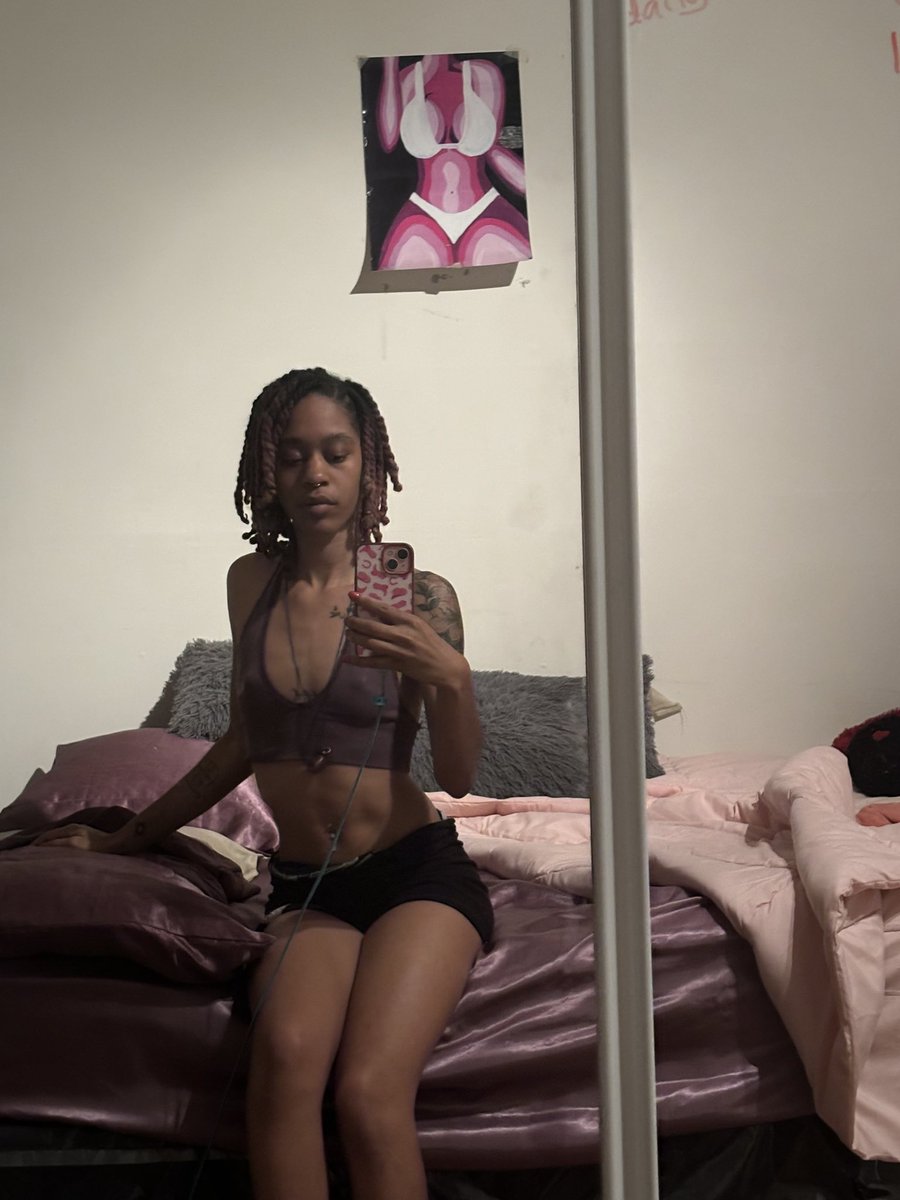 s_maamaas's tweet photo. I’ll always be pretty no matter what I go through 🥰 https://t.co/ZancV1nfWP