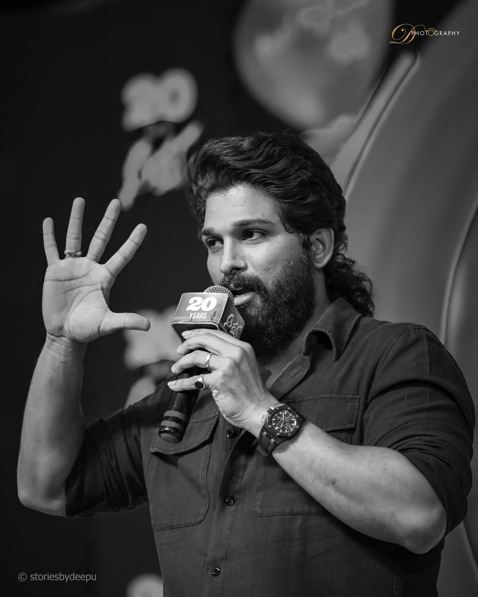 allubabloo's tweet photo. Tollywood Highest Liked trailers in 24 hrs
#RRRMovie – 1.24M
#Salaar – 1.23M
#SarkaruVaariPaata – 1.2M
#Bheemla – 1.1M
#Vakeel : 1M
#Pushpa : 893K
#Acharya : 838K
Let's Target the Top 🔝 🧘
#Pushpa2TheRule Trailer Soon #Pushpa2TheRuleTrailer double margin tho kotaali https://t.co/MwB54yihuD