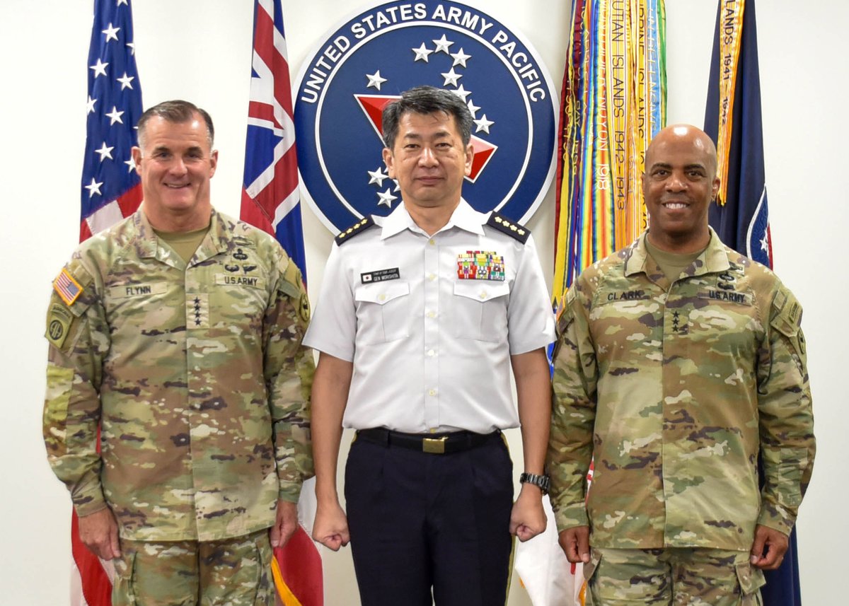 防衛省 陸上自衛隊 (@jgsdf_pr) on Twitter photo 🇺🇸🇯🇵GEN Morishita, CS, #JGSDF made a courtesy call to GEN Flynn, outgoing USARPAC commander and LTG Clark, incoming commander at Fort Shafter in Hawaii on 7 NOV 2024. <a href="/USARPAC_CG/">GEN Ronald P. Clark</a> #FreeandOpenIndoPacific 🇺🇸🇯🇵GEN Morishita, CS, #JGSDF made a courtesy call to GEN Flynn, outgoing USARPAC commander and LTG Clark, incoming commander at Fort Shafter in Hawaii on 7 NOV 2024. <a href="/USARPAC_CG/">GEN Ronald P. Clark</a> #FreeandOpenIndoPacific