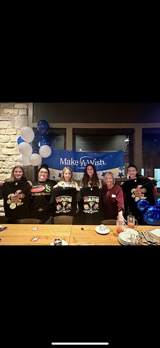 1789Chilis's tweet photo. Morris Chilis to host 2nd Make A Wish Donation Dinner! What a true honor it was to serve these guests! #chilislove @jeremytpope @GumpMike @NicholasBPaxton https://t.co/O5UryeV5Di