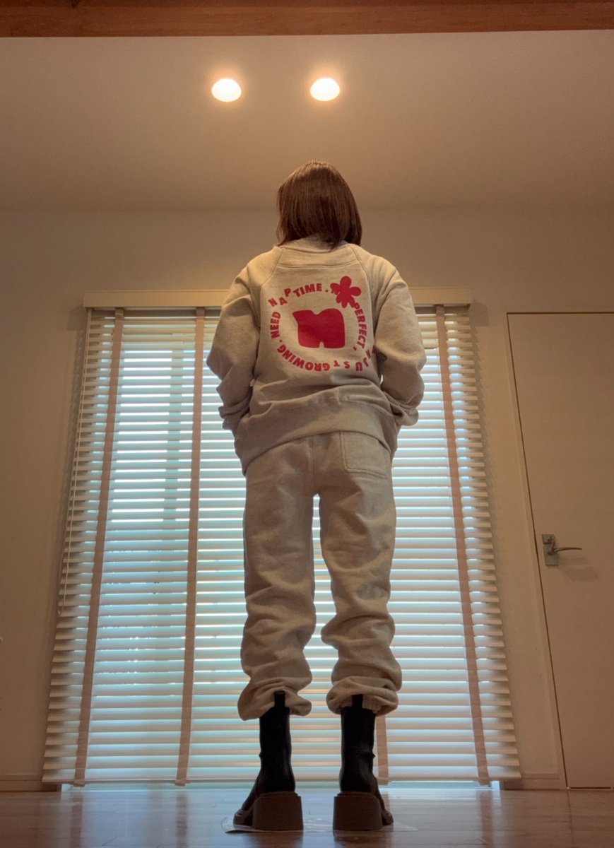 tomomi124930's tweet photo. オートミールS
西島さんらしいしっかりした生地感と重み、
#Naptime24FW
#Nissy
#152cm https://t.co/pJb5EKCpZV