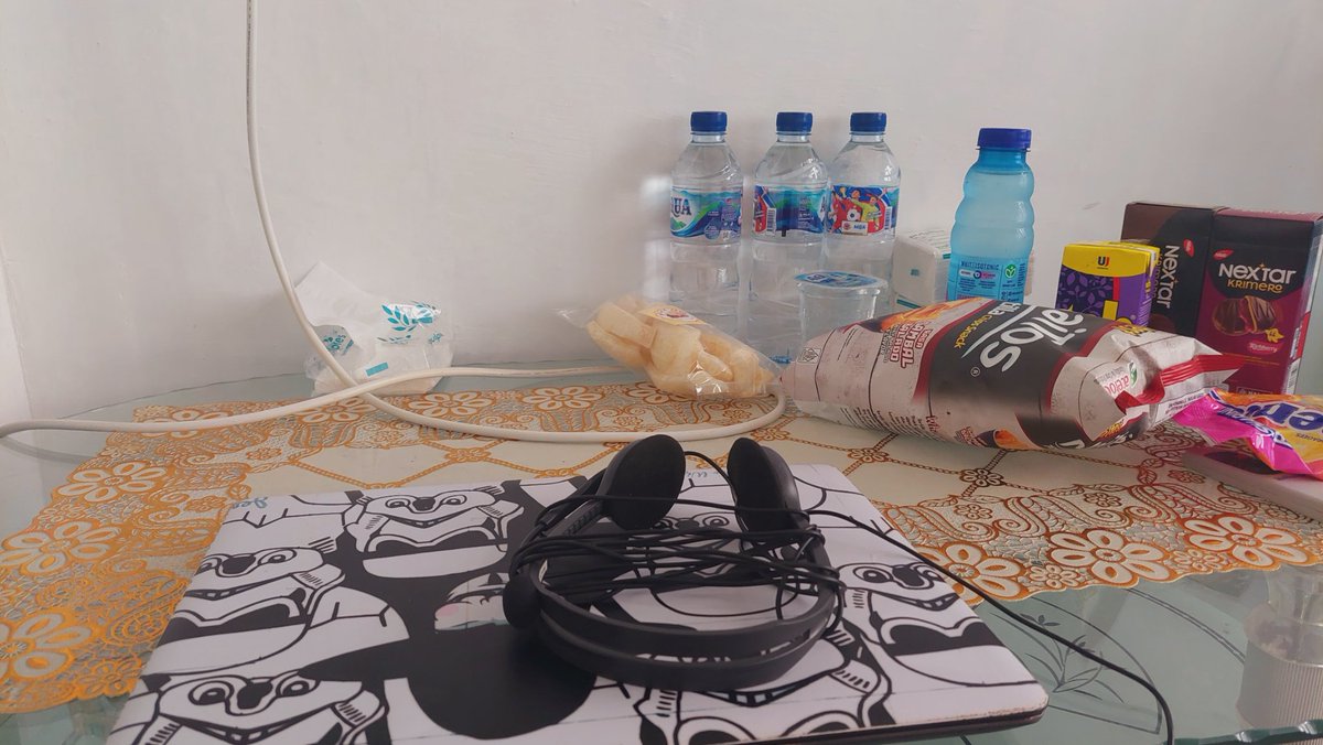 sagitanot's tweet photo. persiapan ngamen terakhir?? https://t.co/8cdMygJxjO