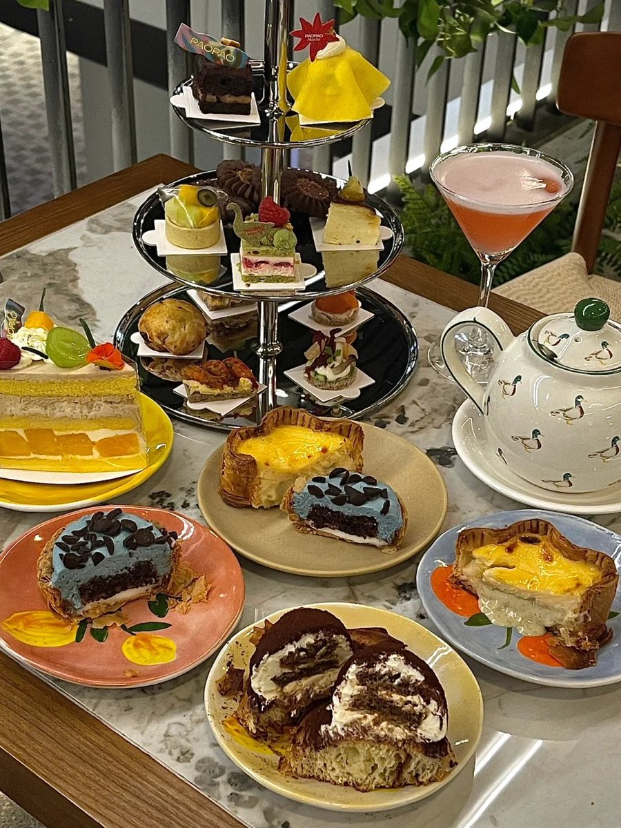It rained for a while in the morning, and all the plans were upset! Have an afternoon tea first😩
