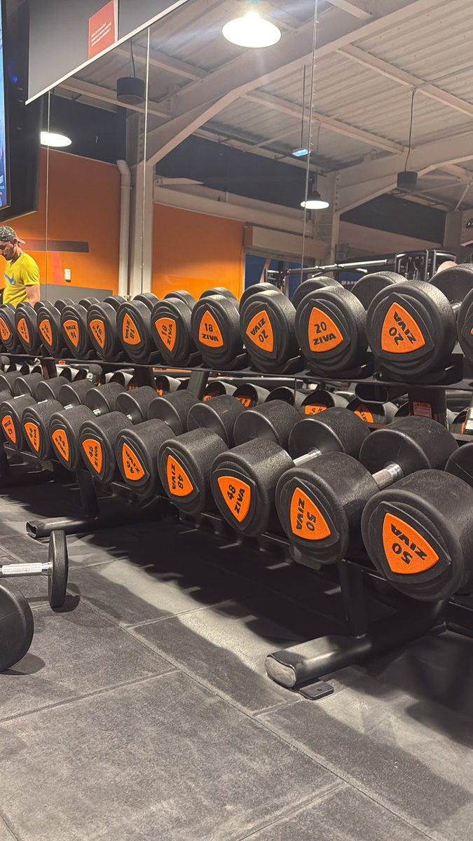 Enis38's tweet image. Oui ça peut m’arriver d’être à 6h du matin à la salle