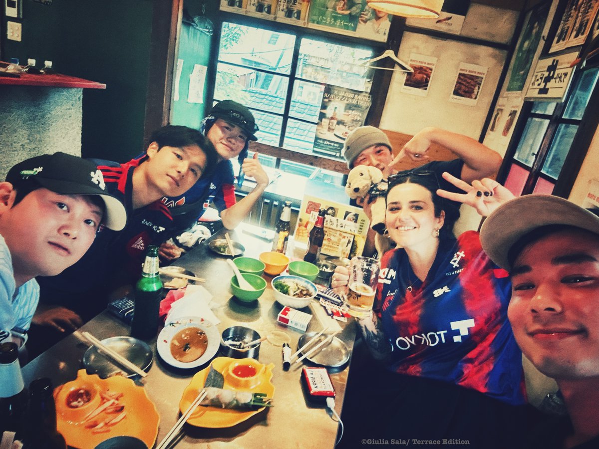 TerraceEdition's tweet photo. Football fan culture.

A universal language.

Inter x FC Tokyo. ✌️🤝

📸@Giuly_182 for Terrace Edition. 

@fctokyoofficial https://t.co/gMqZuUvutq