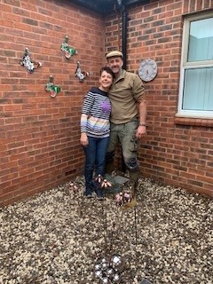 NCHC_CF's tweet photo. Lisa and Darren kindly spruced up a disused courtyard at #Kelling Hospital, to thank @NCHC_NHS team who cared for their late mum.🌳
Wall art, sculptures and solar ornaments will provide interest from #NHS #patient beds that overlook the space.
Thank you both! 💛 https://t.co/4SR2iTOKkT