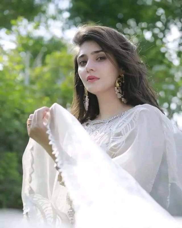 Zoya56581046's tweet photo. لهٔ تانه ښاېسته وم، چې کله مې دؤران وو
نو اوس به راته نهٔ ګوری غمو خوړلی یمه😔
🥀🖤
@Zoya56581046 https://t.co/bH0q3JRPQz