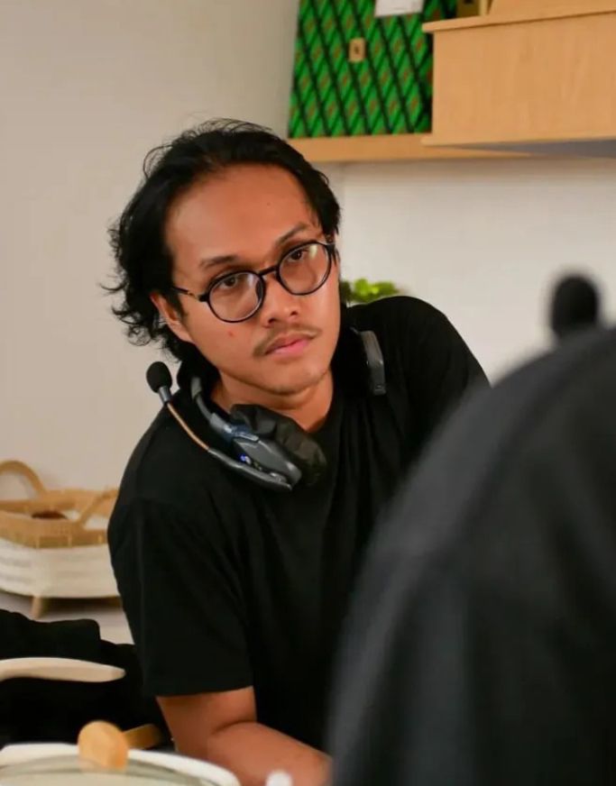 rtundya's tweet photo. TW/ harassment 
Temen-temen boleh minta tolong bantu sebarin tweet ini yaa.
Bagi yang aktif di lingkungan film atau entertainment di Jakarta dan Jogja kenalin nama dia Rifky Esa dia melakukan harassment ke aku sewaktu jadi pasangannya, kekerasan secara fisik, verbal dan pisikis https://t.co/a5v34fTQmr