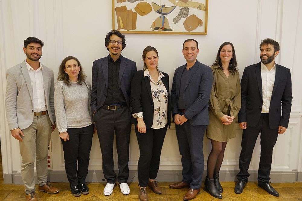 CNRS Biologie (@cnrsbiologie) on Twitter photo 📅 La cérémonie de remise des prix <a href="/CNRSbiologie/">CNRS Biologie</a> et la Fondation CNRS s’est tenue ce mercredi 6 novembre à Paris !
Découvrez les 7 lauréats qui font avancer la recherche en biologie.
🏆 Portraits des lauréats | buff.ly/4fAXJW5
#Distinction #Biologie 📅 La cérémonie de remise des prix <a href="/CNRSbiologie/">CNRS Biologie</a> et la Fondation CNRS s’est tenue ce mercredi 6 novembre à Paris !
Découvrez les 7 lauréats qui font avancer la recherche en biologie.
🏆 Portraits des lauréats | buff.ly/4fAXJW5
#Distinction #Biologie
