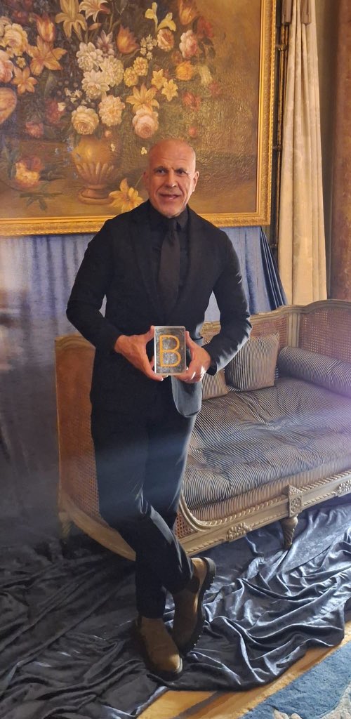 Award season continues!

We are thrilled to announce that Bahía del Duque has been awarded Best Luxury Family Friendly Hotel at the prestigious Beyond Luxury Awards! ✨

This recognition highlights our commitment to creating a luxurious yet welcoming experience for families.