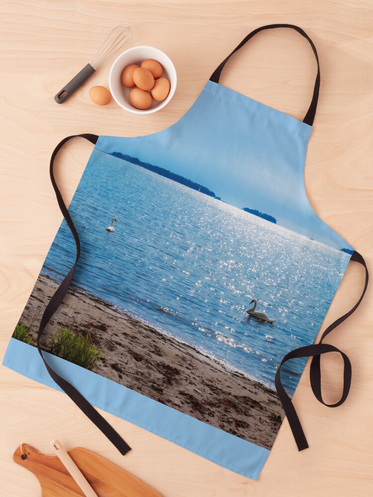 HurmerintaArt's tweet image. Wonderful, unique #aprons on Redbubble. My art shop has 1800+ images and designs. 

Lovely gift ideas with home decor, shirts, mugs, pouches, bath mats, notebooks, journals, coasters and more. 
redbubble.com/i/apron/The-Be… #findyourthing #redbubble