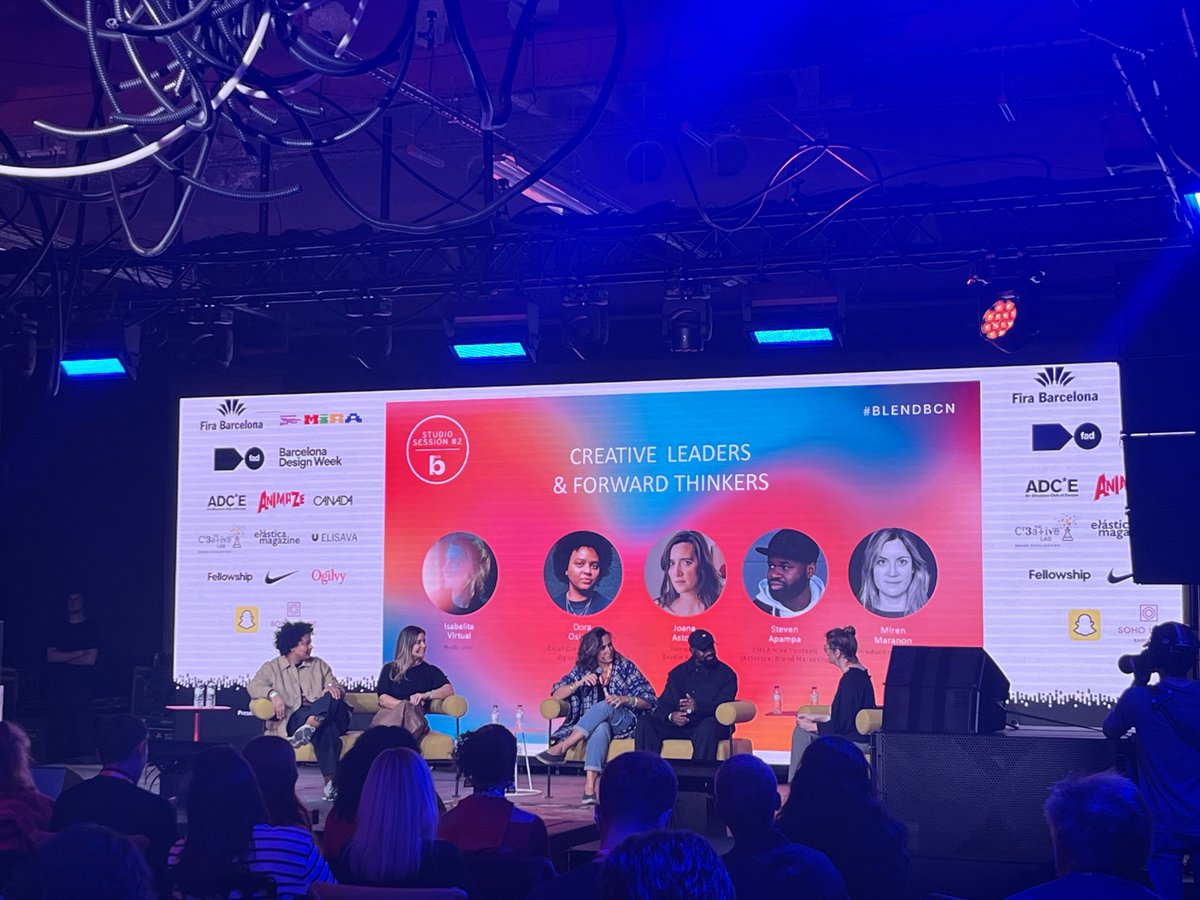 covelo's tweet photo. Great conversation about the balance between creativity and corporate needs. #blendbcn https://t.co/KO4VcWxJJx