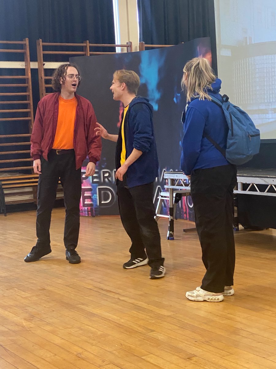 On Wednesday students attended a presentation 'Braking Point' on driver awareness and safety. The presentation by @theatrepie was thought provoking and challenging…

[1]
