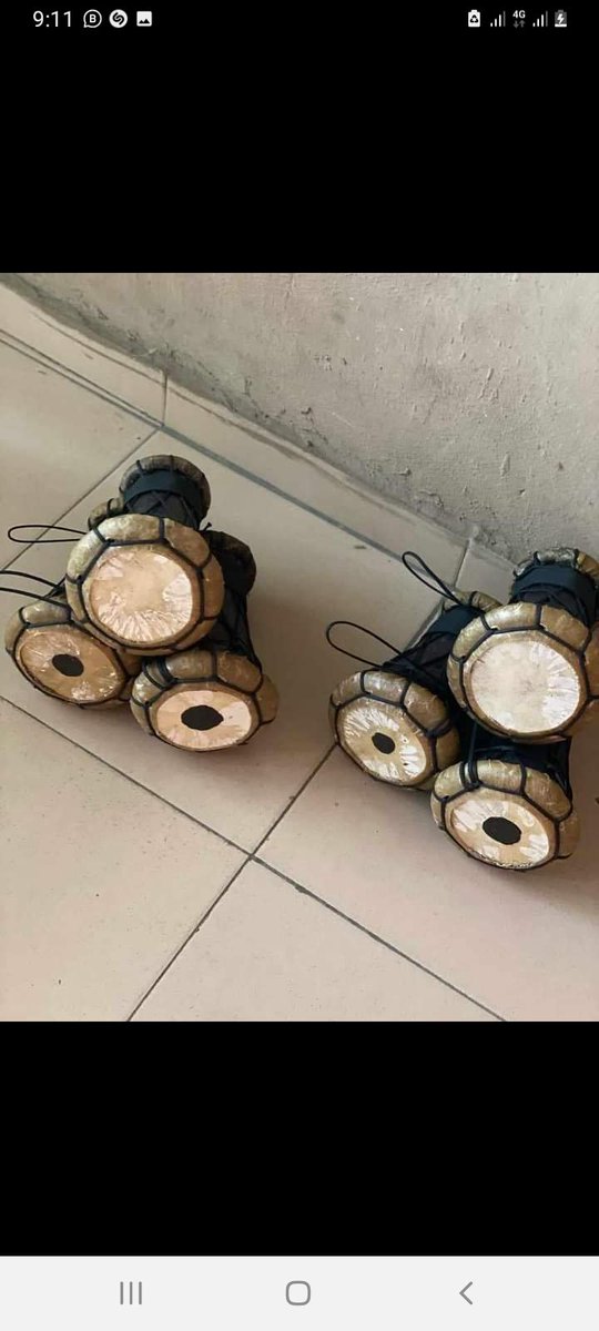 Adedayo74250314's tweet image. Buying any these from me today will result into you helping me.

I&apos;m a dm a way.
I ship worldwide.
#pinovibes #BusinessMan