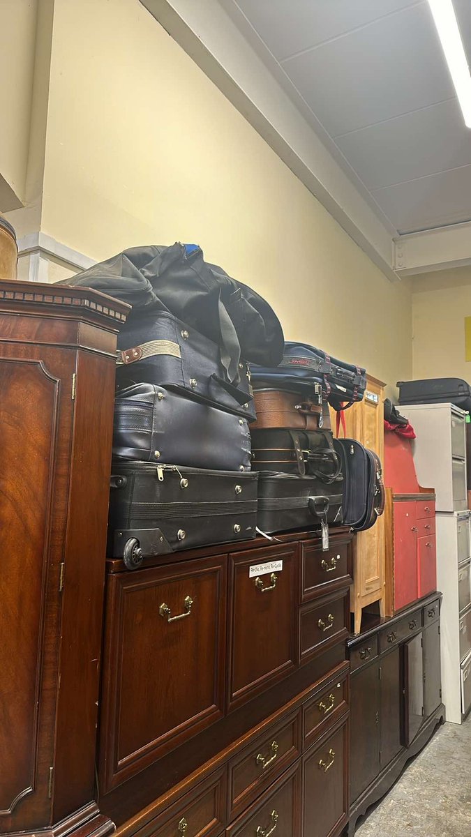 We've had enough of this cold weather, haven't you? Let's book a holiday☀️
Are you planning a trip at all for this year or next? If you need a suitcase, you know where to find one cheap 😉