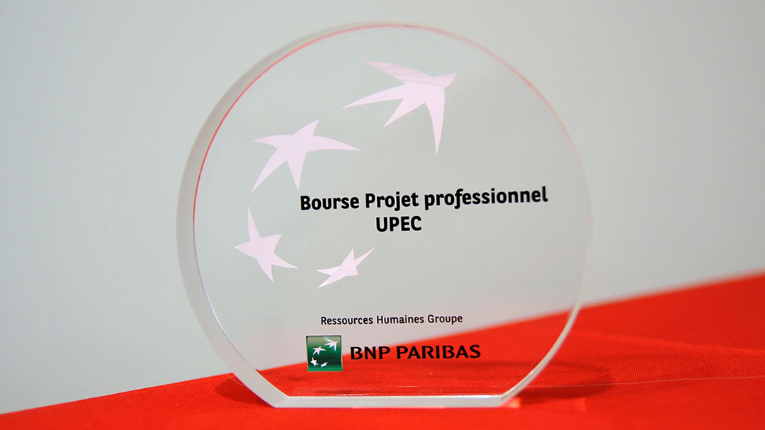 UPEC (@upecactus) on Twitter photo 📣 #EtudiantsUPEC Ferez-vous partie de nos 13 lauréats des bourses <a href="/BNPParibas/">BNP Paribas Group</a> - UPEC cette année ? 🏆
Candidatez jusqu'au 29/11 et tentez de remporter 1 500 euros pour booster vos projets professionnels 📅
👉 bit.ly/3pDpeHV
#UPEC #UniversitéEngagée #InsertionPro 📣 #EtudiantsUPEC Ferez-vous partie de nos 13 lauréats des bourses <a href="/BNPParibas/">BNP Paribas Group</a> - UPEC cette année ? 🏆
Candidatez jusqu'au 29/11 et tentez de remporter 1 500 euros pour booster vos projets professionnels 📅
👉 bit.ly/3pDpeHV
#UPEC #UniversitéEngagée #InsertionPro