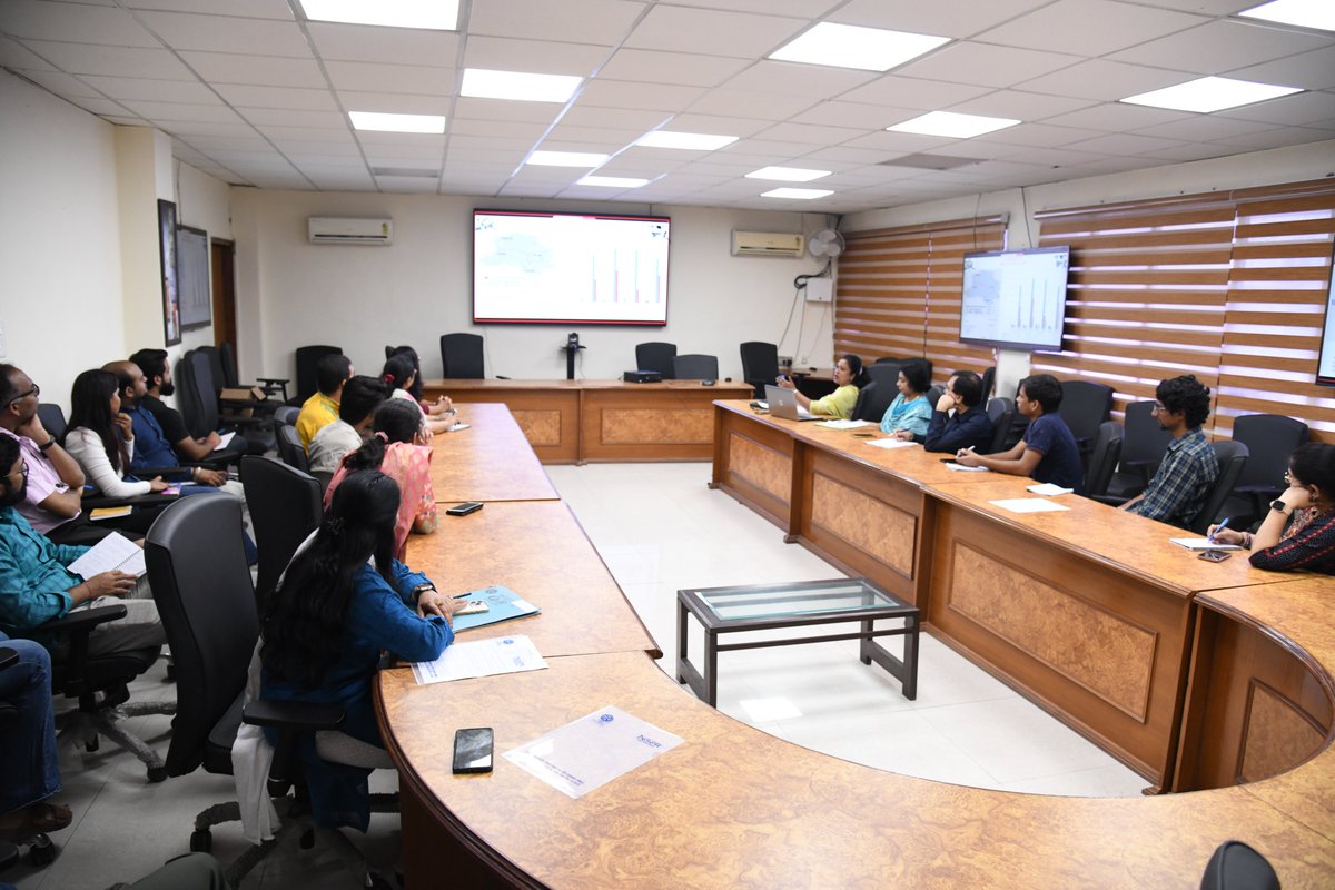 AcSIR_NIScPR's tweet photo. Ms. Rita Theodore, Ph.D. Scholar, successfully defended her thesis, “The Role of Science Communication in Eradicating Potential Risks of Paramedics During Outbreaks of Contagious Diseases,” on 08.11.2024 at CSIR-NIScPR under Dr. NK Prasanna’s guidance.  #AcSIR #CSIRNIScPR https://t.co/QoMY8LbAH1